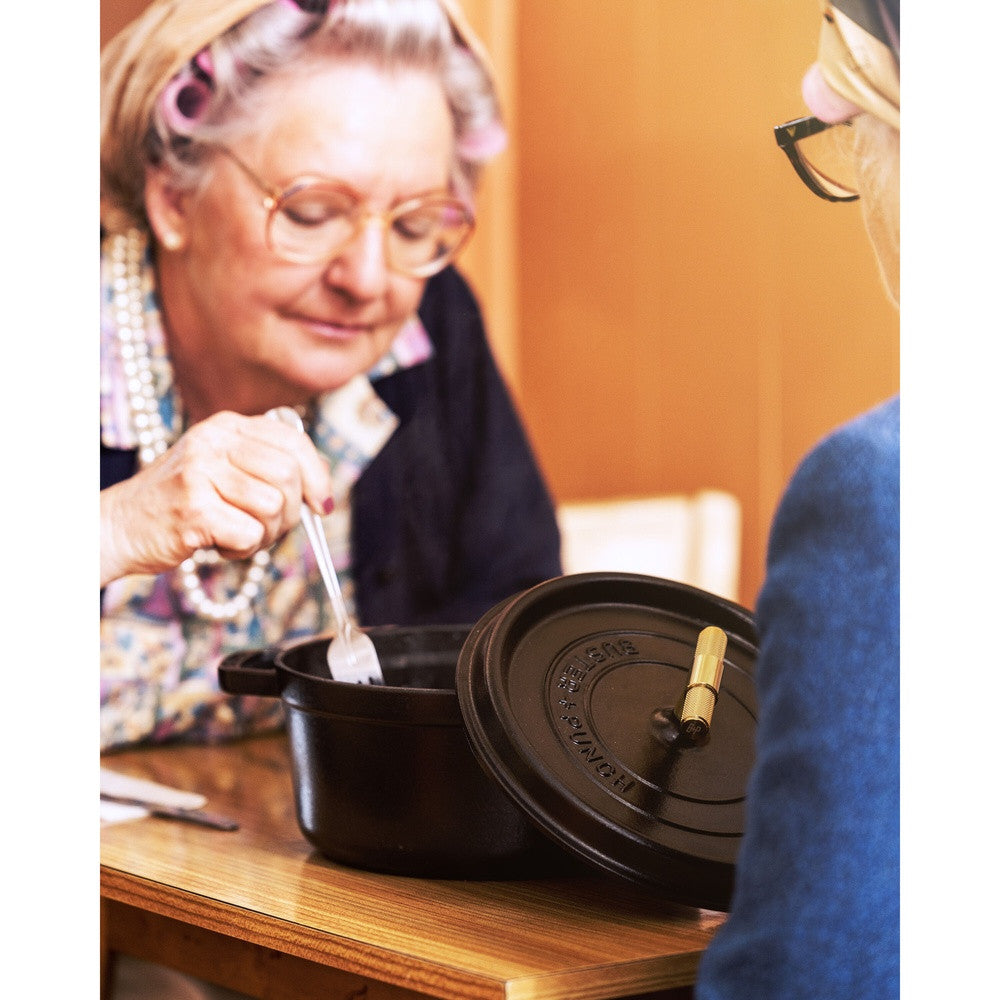 24 cm - Staub La Cocotte Buster + Punch Casseruola Cocotte Rotonda In Ghisa