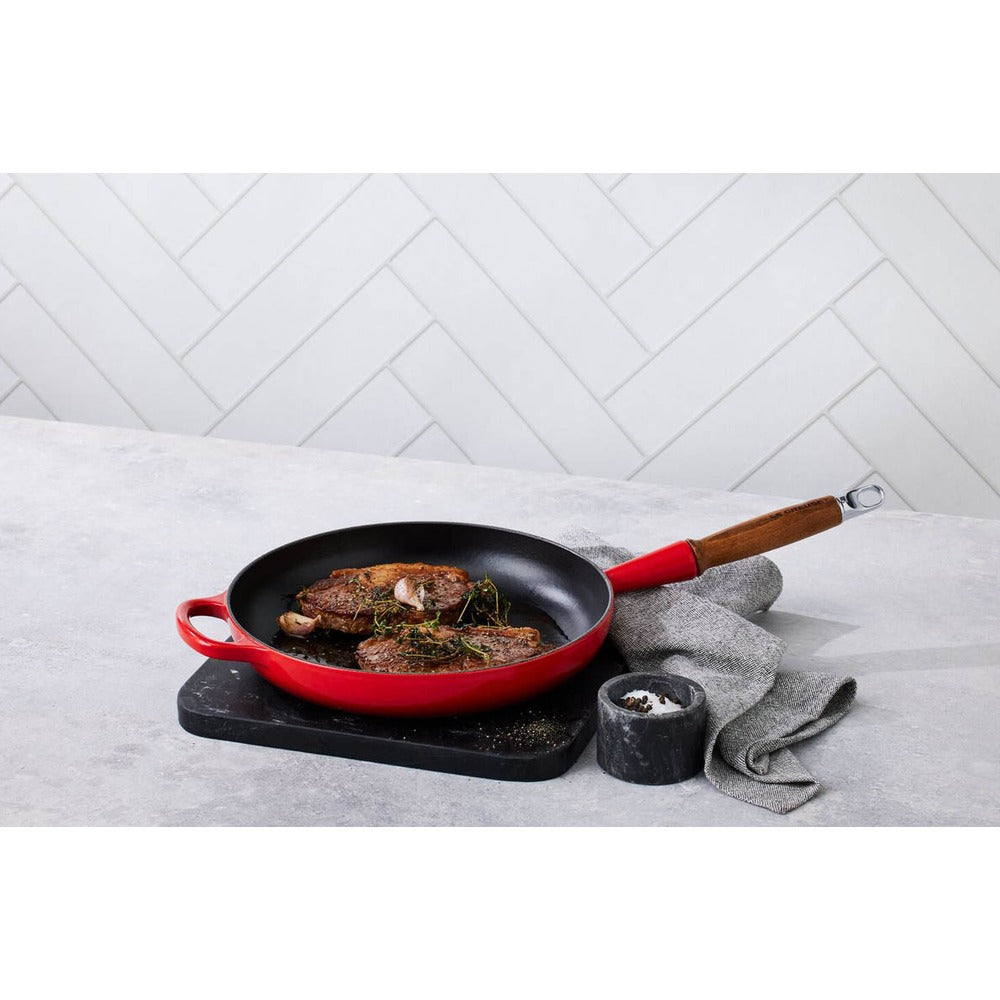 28 cm - Le Creuset Evolution Padella Bassa In Ghisa Vetrificata Con Manico In Legno
