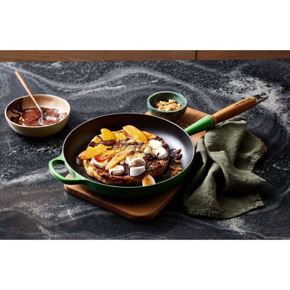 28 cm - Le Creuset Evolution Padella Bassa In Ghisa Vetrificata Con Manico In Legno