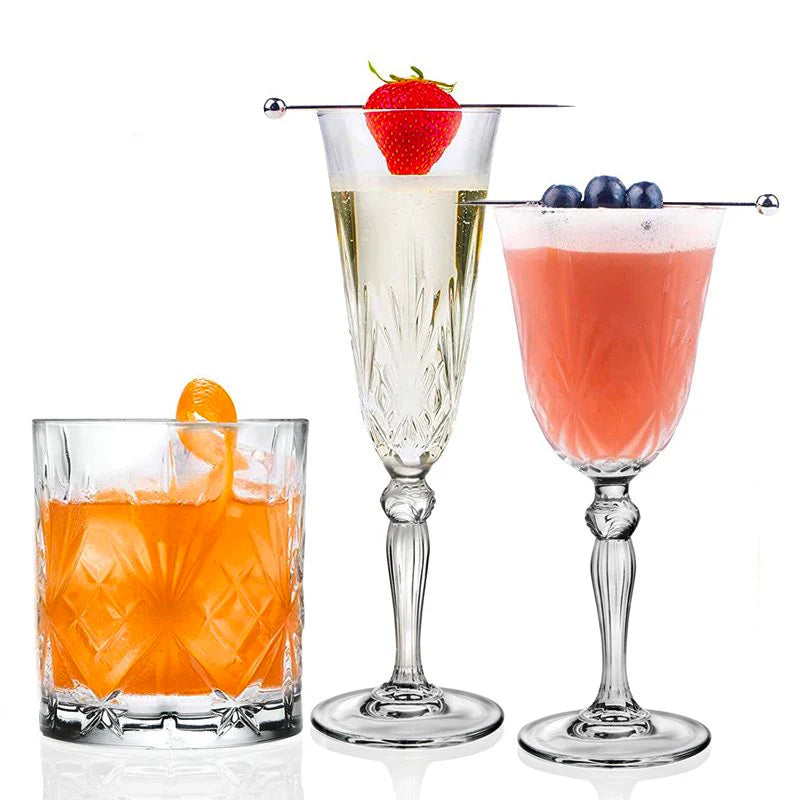 Besteckset aus Edelstahl + Gläser & Kelche + Porzellan-Tafelservice