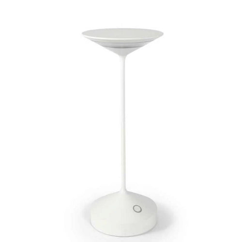 Abert Tischlampe (Weiß) + Tognana Serviertablett + Ilsa Gusseisenteller