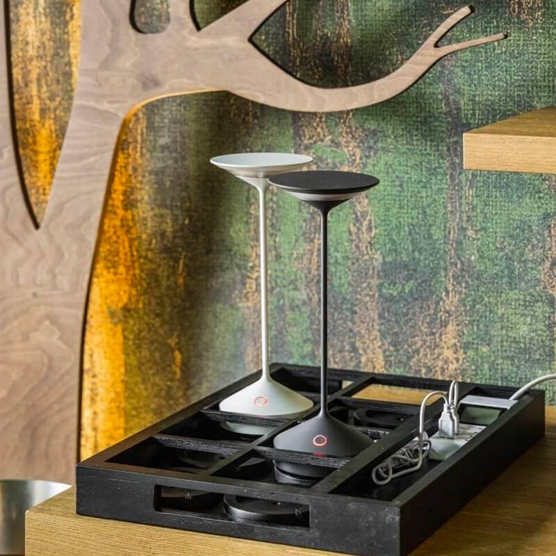 28 Cm Abert Tempo Lampada Da Tavolo In Alluminio