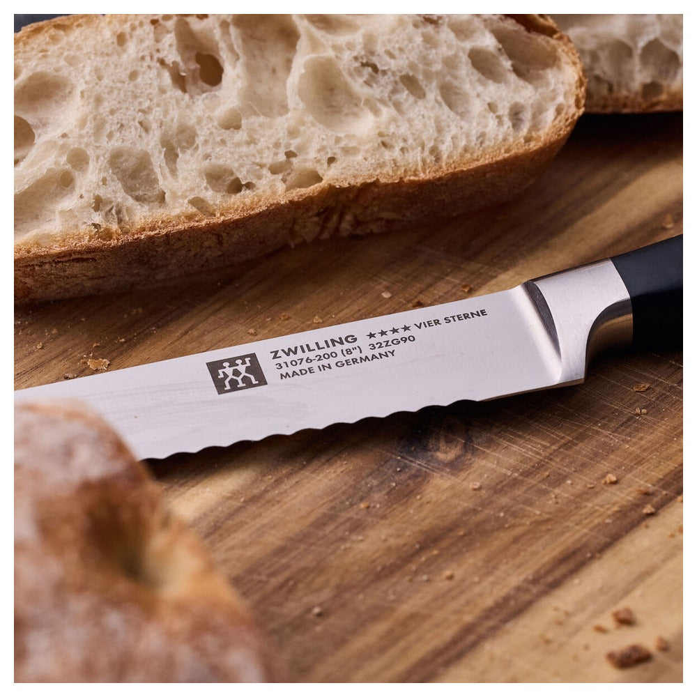 20 cm - Zwilling 4 Stars Coltello Pane Seghettato In Acciaio Inox