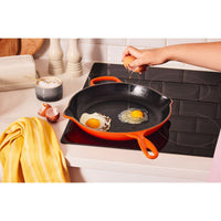 20 cm - Evolution Cast Iron Frying Pan with Double Spout