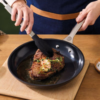 Le Creuset Essential Padella Bassa Antiaderente Con Rivestimento In Ceramica In Acciaio Inox