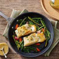 Le Creuset Essential Padella Bassa Antiaderente Con Rivestimento In Ceramica In Acciaio Inox