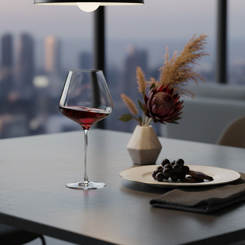 Calici per vino rosso con coppa ampia per ossigenazione e degustazione